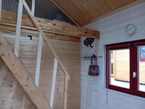 La p'tite maison bois du hérisson (La p'tite maison bois du herisson) in Menetrux-en-Joux