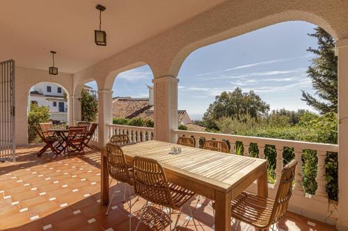 Pandangan, Nice Villa Anna Private Pool Garden Seaview in Rancho Domingo