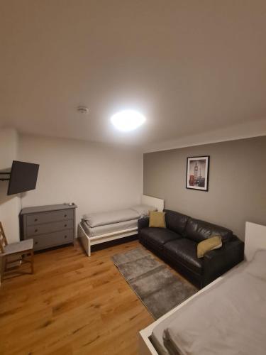 Schöne 2 Zimmer Apartment in Uerdingen Nähe Düsseldorf, Krefeld