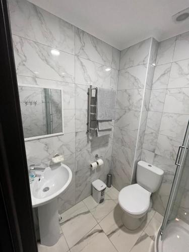 Ні пуху, ні пера!