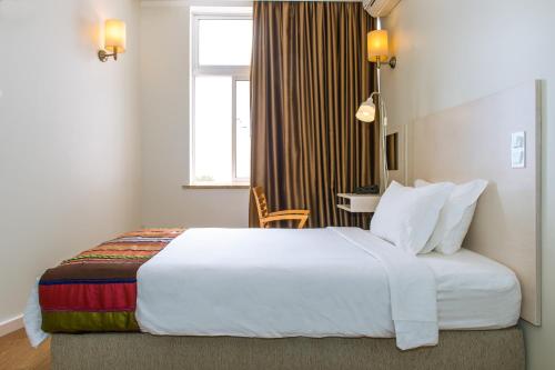 Standard Single Room room in Hotel Londres Estoril / Cascais