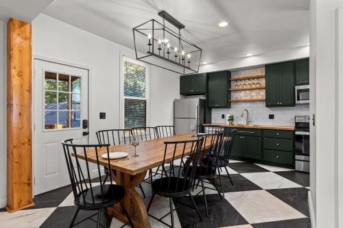 Stylish Home near Wine Country - JZ Vacation Rentals
