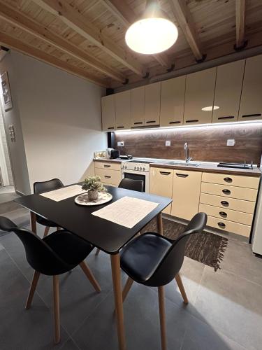 Celeste Loft, Tríkala (fotografie 7)