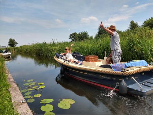  Het Waterhoentje, Pension in Sint Jansklooster bei Blokzijl