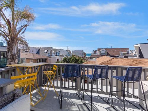 Stunning Beach House- Rooftop Patio & Ocean Views