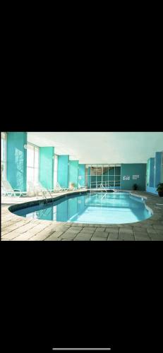 Crown Reef Resort & Waterpark