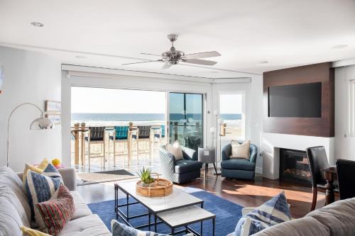 Oceanfront, two-level condo with stunning view, decks, fast WiFi & fireplace, San Diego (foto 2)
