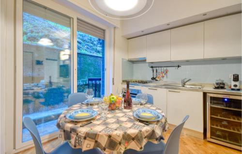 Cozy Apartment In Rapallo With Kitchen