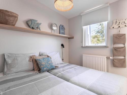 Beachside holiday home in Kamperland with garden Beachside holiday home in Kamperland with garden