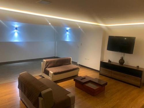 Departamento nuevo, elegante y muy cómodo.