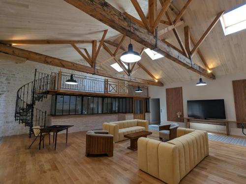 Loft lumineux avec cuisine équipée et circuits truffes - Centre-ville Jarnac - FR-1-653-248 (Loft lumineux avec cuisine equipee et circuits truffes - Centre-ville Jarnac - FR-1-653-248) in Gondeville