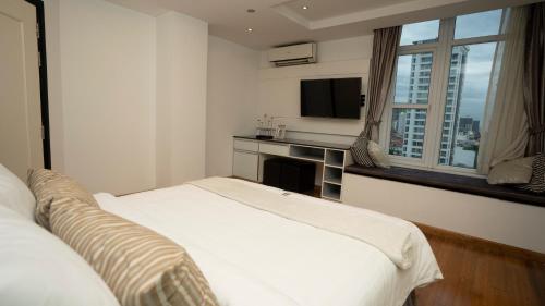 Two Bedroom Suites image 3