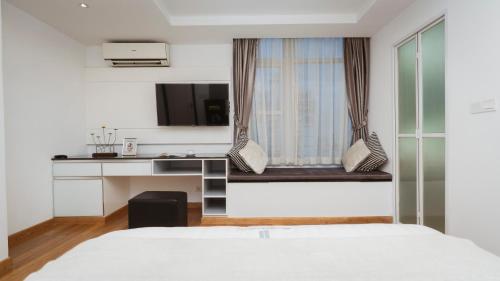 Two Bedroom Suites image 2