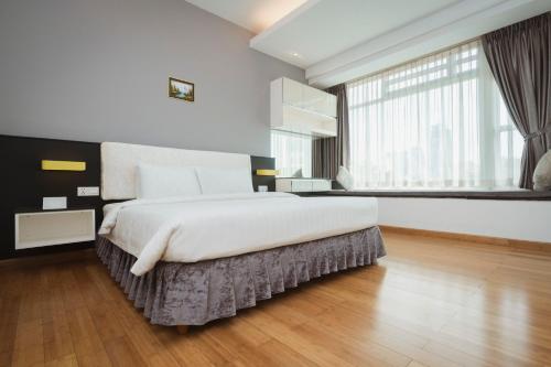 Three-Bedroom Apartment image 6
