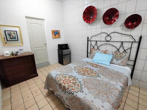 Tres Migueles, habitación Anngel, cerca de la marina, zona turistica y playa, Cabo San Lucas