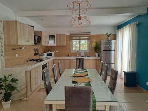 Cocina, En bord de mer VILLA Canara in Ngaparou