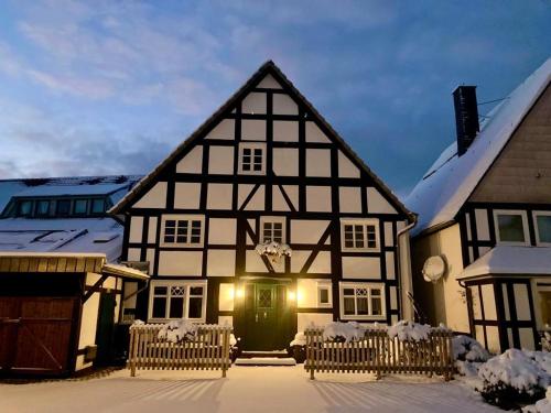 Fachwerkhaus im Sauerland - Goldhase Anno 1700 in Medebach, Deutschland