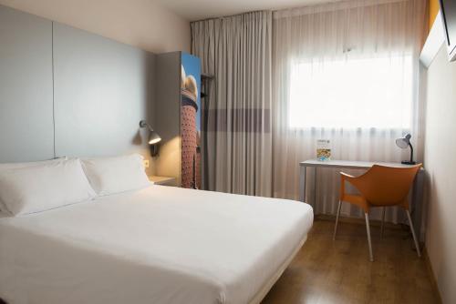 B&B HOTEL Figueres Room Type - Superior Double Room