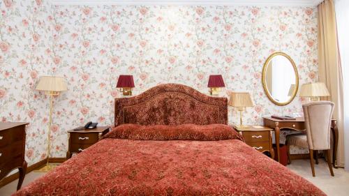 Swiss Hotel - image 3