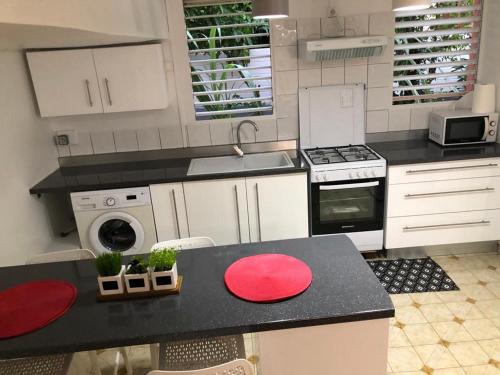 Kitchen, COIN D ARMANTINE in Capesterre-Belle-Eau