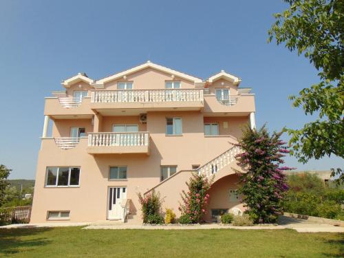  Pansion Kardum in Bibinje