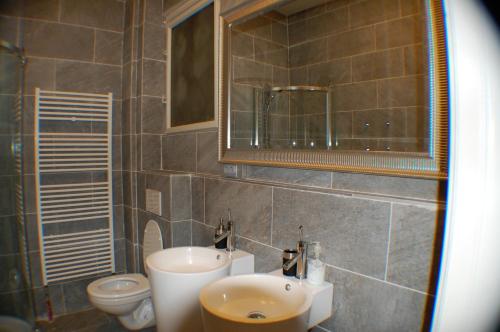 Kunsthaus Apartments - image 14