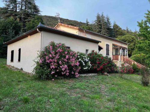 Gîte 45 m2 3/4 personnes - Location saisonnière - Bessèges