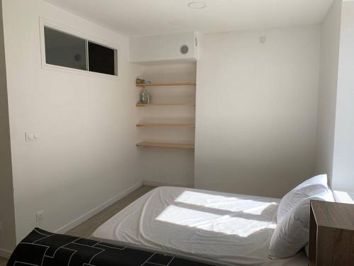 Studio 30m2 3 pers centre village in Besseges