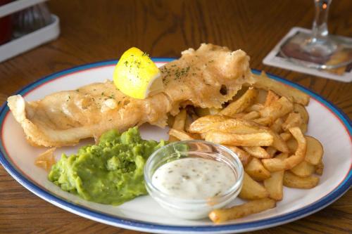 Pass the Keys Modern en-suite room in country PubRestaurant 4 Pass the Keys Modern en-suite room in country PubRestaurant 4