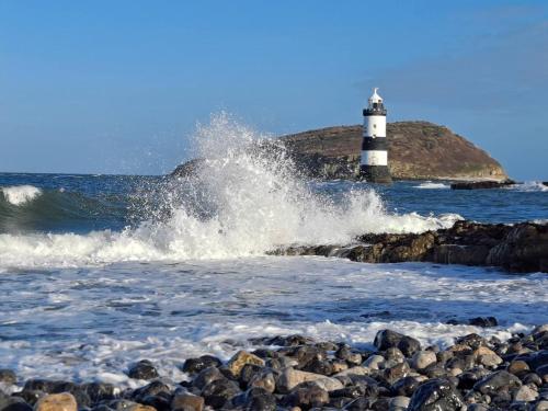 Pass the Keys Modern en-suite room in country PubRestaurant 4 Pass the Keys Modern en-suite room in country PubRestaurant 4