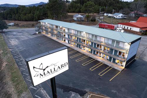 The Mallard Hotel & Suites