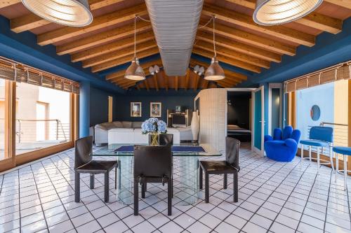  Super modern and luxorius Loft in 9045 Quartu SantʼElena