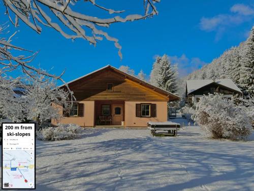 Lussuoso Chalet in centro a 4 min a piedi dalle piste da sci - Accommodation - Tarvisio