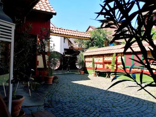 Létesítmények, Ferienhaus romantisches Cottage - 2 Schlafzimmer und 2 Bäder - auf historischer Hofreite (Ferienhaus romantisches Cottage - 2 Schlafzimmer und 2 Bader - auf historischer Hofreite) in Grundau