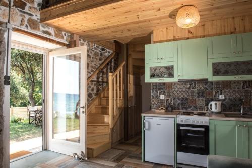 La Baia Guest House in 카리차 (에브리메니)
