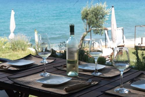 La Baia Guest House in 카리차 (에브리메니)