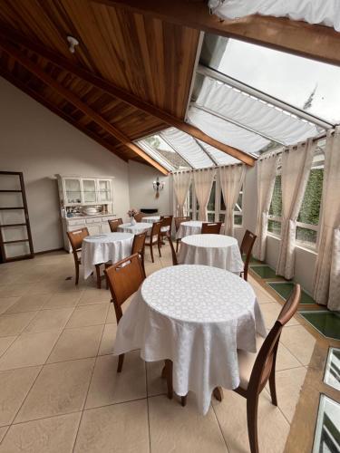 Roame Hosting Boutique in Campos do Jordao