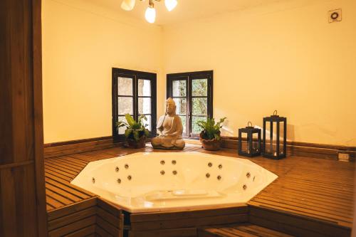 熱水浴缸, HOSTAL CRUZ CHICA in 拉昆布雷