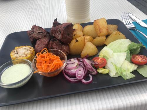 Good location & infrastructure