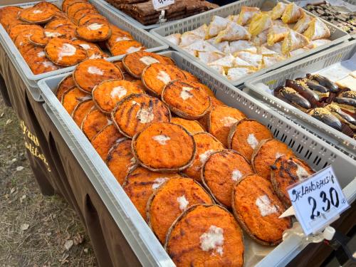 Good location & infrastructure