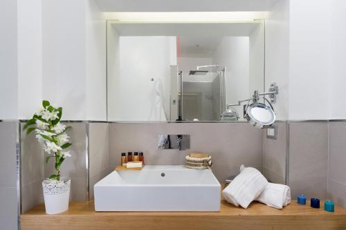 Vico Rooms and Terrace, Rom (Foto 8)