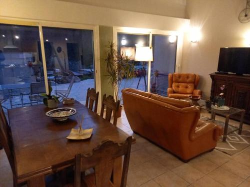 La Laghetanne, idéalement située entre Nice et Monaco Maison Indépendante Voiture indispensable (La Laghetanne, idealement situee entre Nice et Monaco Maison Independante Voiture indispensable) in La Trinite