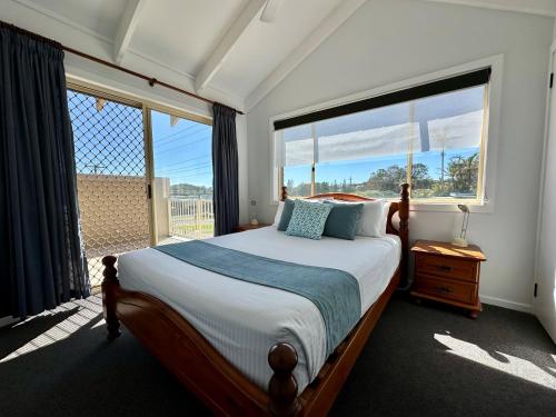 Sunrise Villas by Charlesworth in Scotts Head