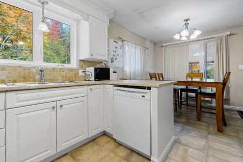 Iekārtas, Chalet chaleureux avec spa près de Mont-Tremblant (Chalet chaleureux avec spa pres de Mont-Tremblant) in Boileau (QC)