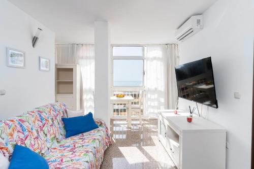 NAC8 - Bonito apartamento con vistas al mar 2 dormitorios, Wifi, 3 Piscinas, Playa a 250 metros 4