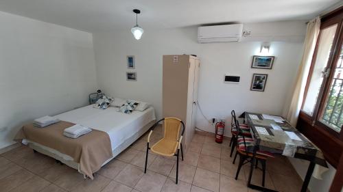 One-Bedroom Apartment image 4