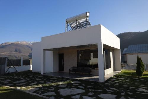 Modern House 2