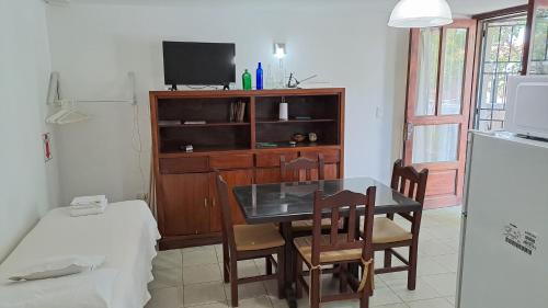 One-Bedroom Apartment image 6