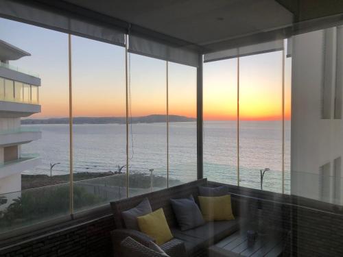 Sunset Lover Sea View Luxury Apartment