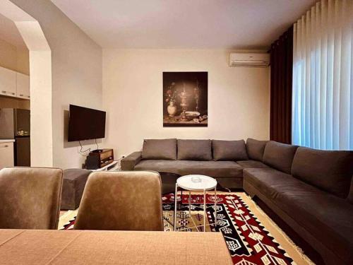 Zarlett House, Pazari ri ,Villa with Garden,Parking, Tirana (Foto 8)